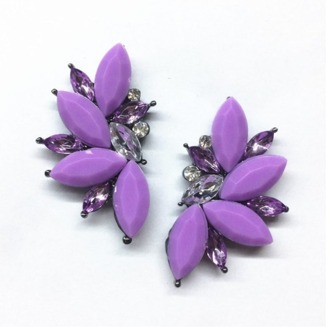 Art Deco lavender stud earrings
